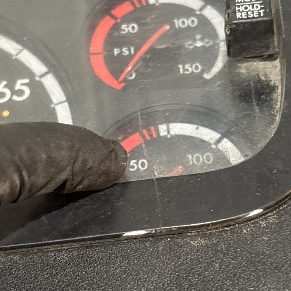 FREIGHTLINER CASCADIA GAUGE CLUSTER Missing P/N Broken