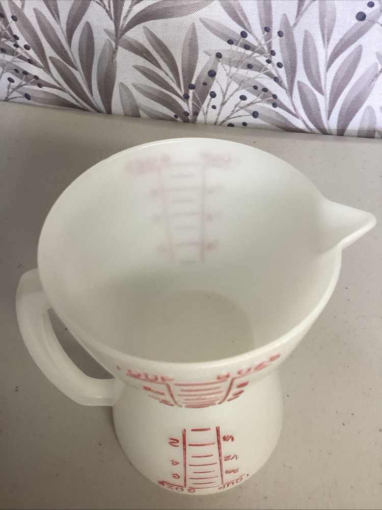 Vintage Tupperware Double Sided Wet/Dry Measuring Cup