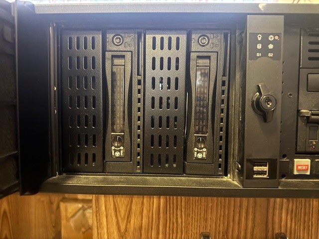 Cutomized X86 based Linux Suse10.1 Server system w/ 2 Raid drives in 4U Chassis