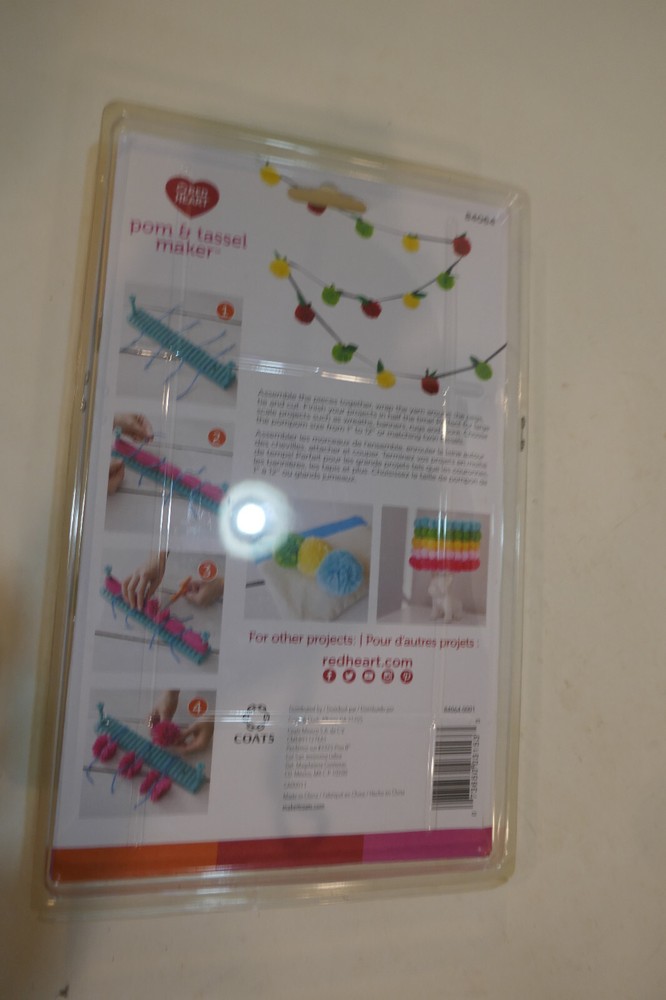 Red Heart - Pompon & Tassel Maker Teal - Multiple Pompom Maker - 1” To 12”