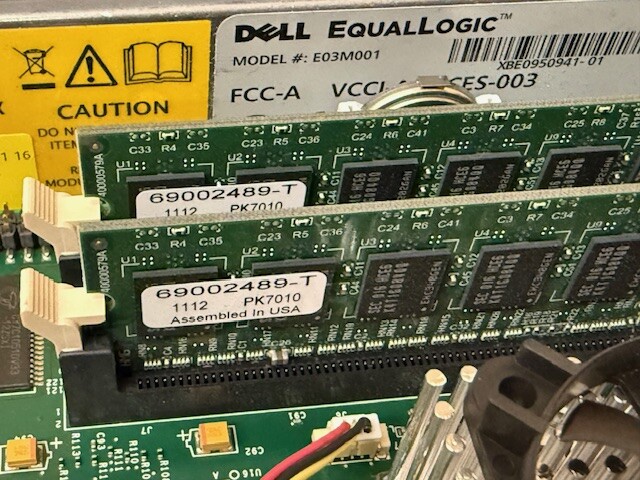 Dell PS6000 0944836-03 Equallogic E01J SAS SAN Disk Array 16X 600GB SAS Modules