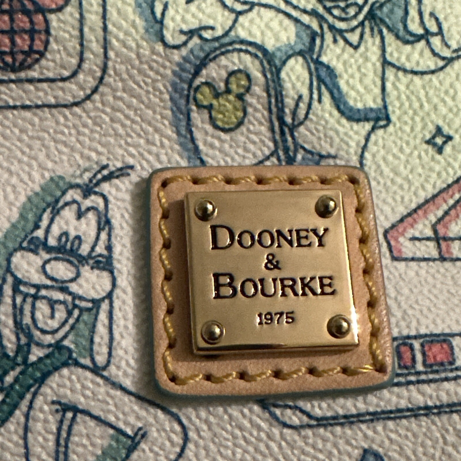 New Disney World Park WDW Dooney & Bourke 2017 Marathon LEXI Crossbody Purse Bag
