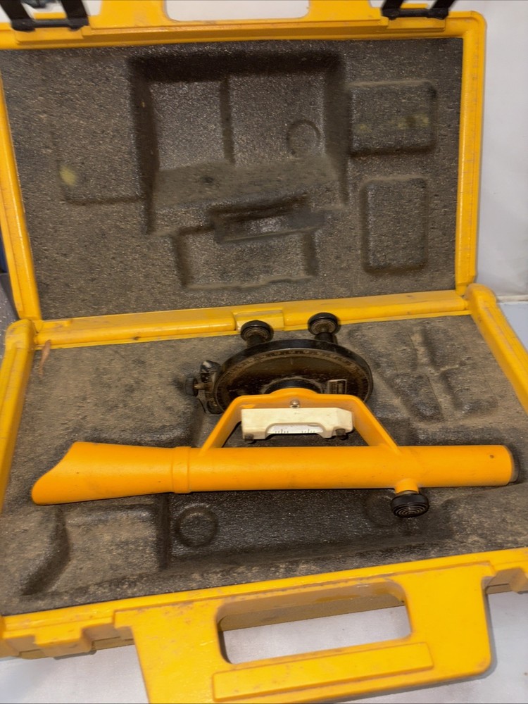 Berger Engineering Instruments - Model 110 Transit Suvey Level with Yellow Case