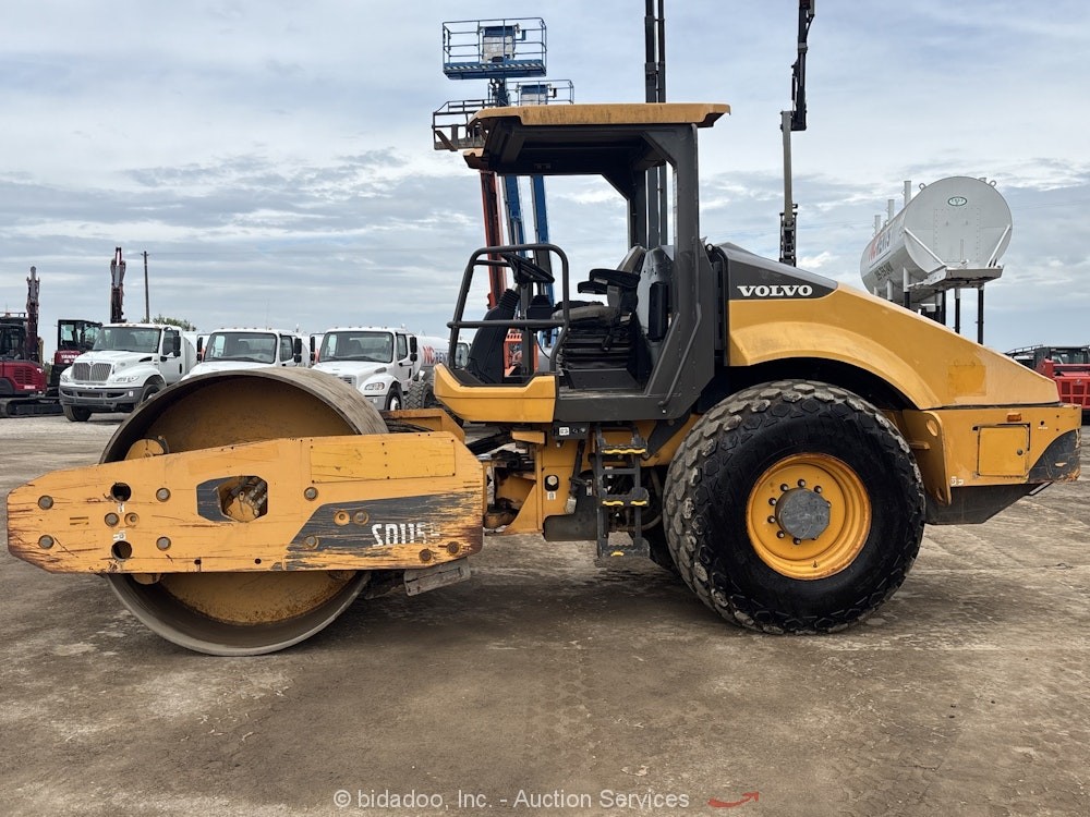2016 Volvo SD115B 84" Smooth Drum Vibratory Ride On Roller Compactor bidadoo