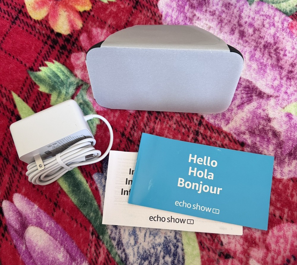 Amazon Echo Show 5 (3rd Gen.) Smart Display Speaker - Charcoal