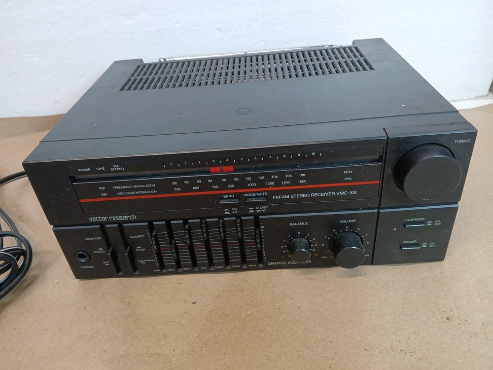 vector Research vmc-100 stereo receiver/ Graphic Equalizer