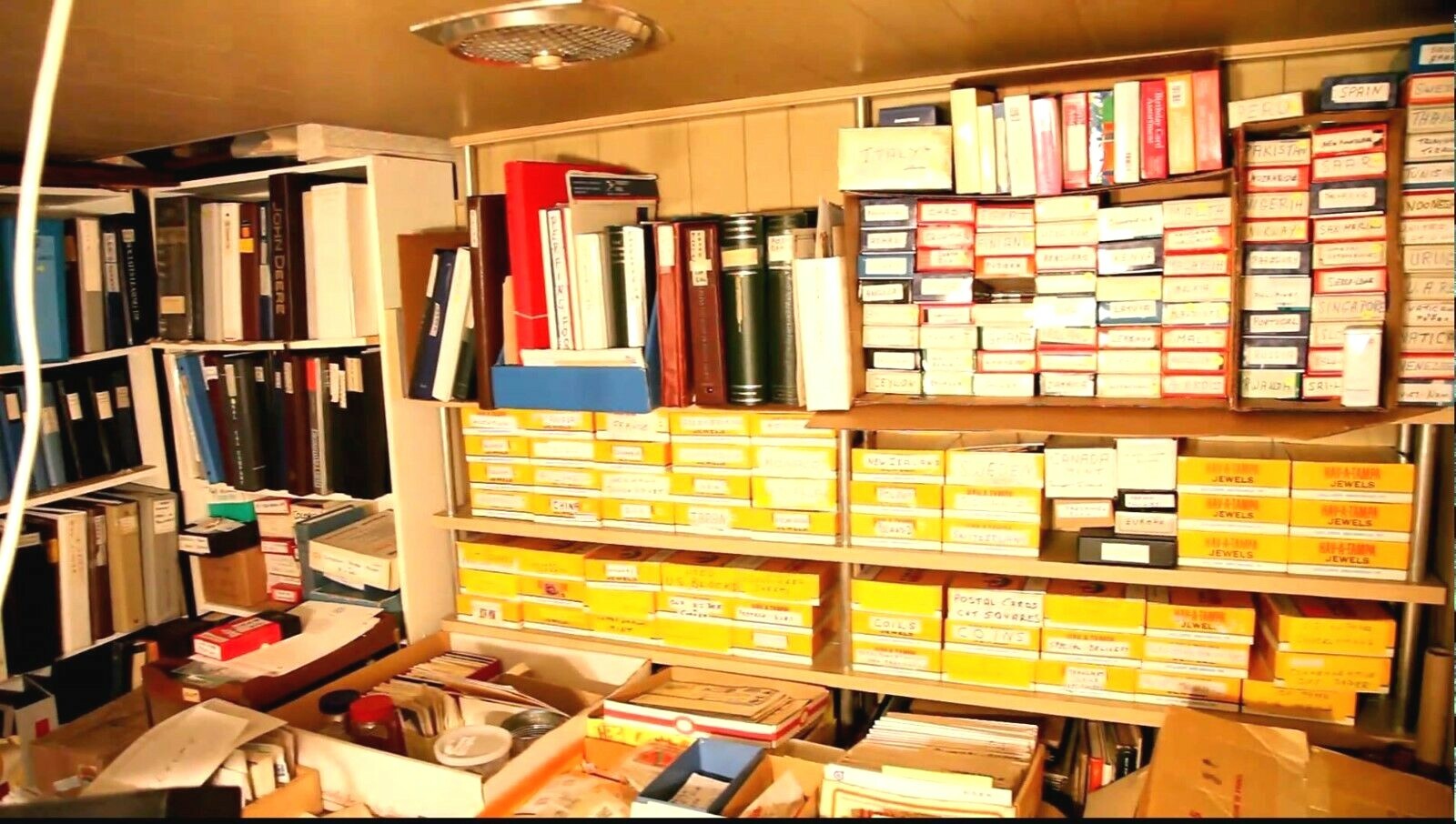 1000000's STAMPS COLLECTION-Lot of 100+ALBUMS-GLASSINES-MINT-SET-Used-UNSEARCHED