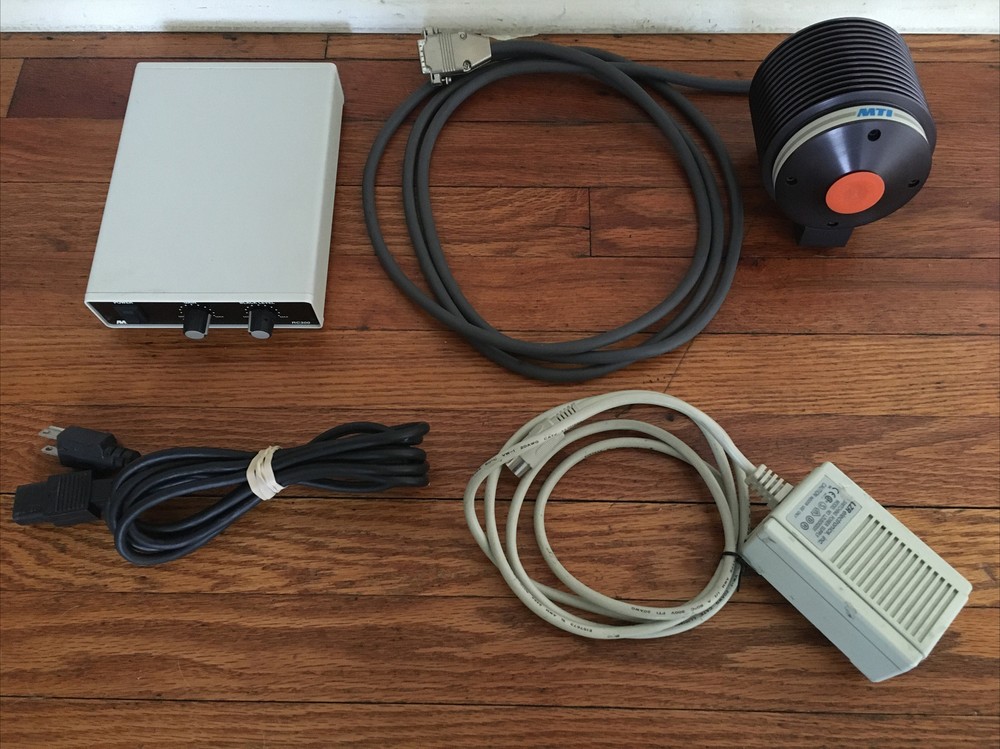 Dage-MTI CCD-300T-RC Microscope C-Mount Monochrome Camera Controller Adapter