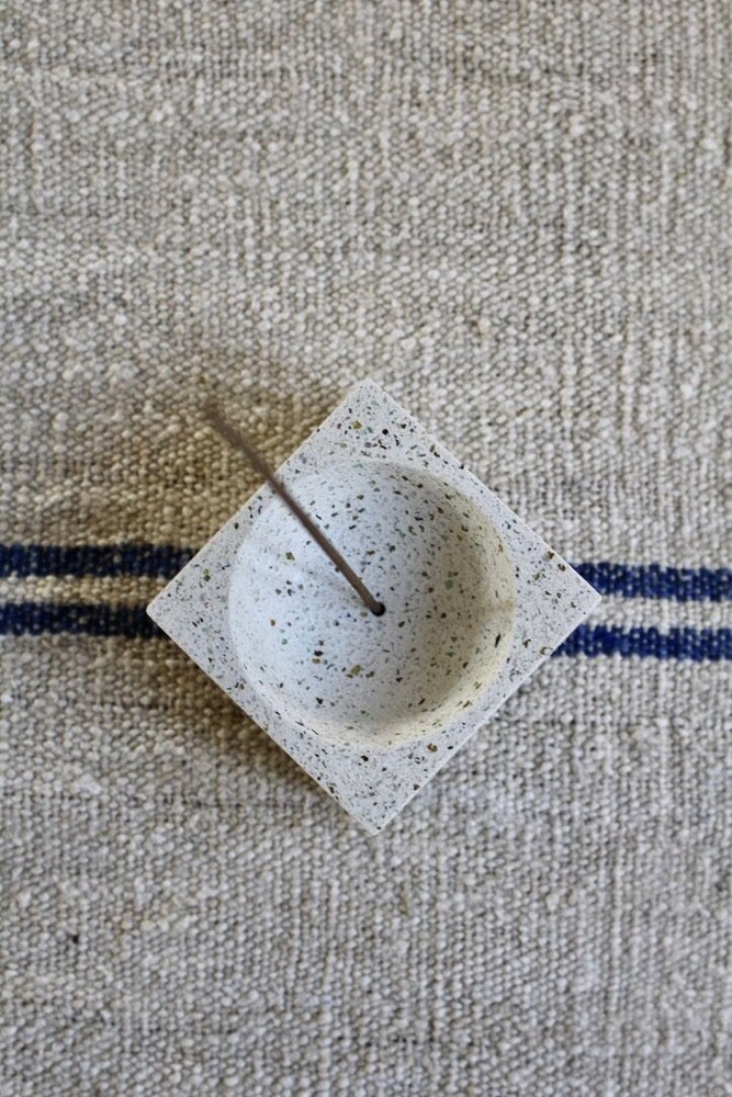 Pretti.Cool Square Incense Holder WHITE
