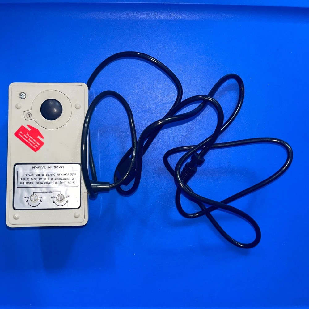 Vintage Rare Three Button Mouse **UNTESTED**