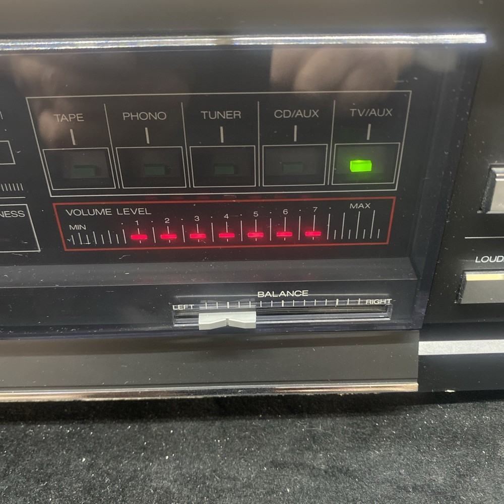 Realistic SA-1000 Integrated Stereo Amplifier Tested And Working W Remote& Book
