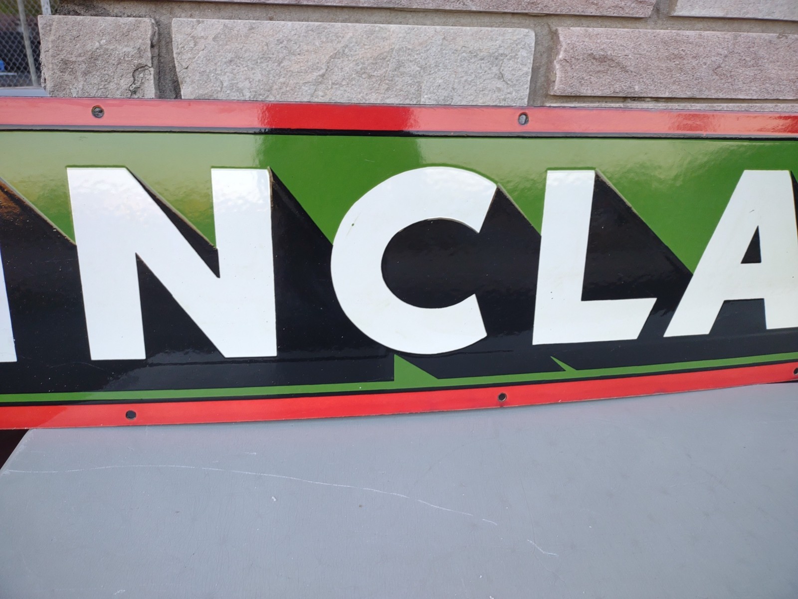 VINTAGE RARE LARGE SINCLAIR GASOLINE) 1-PIECE PORCELAIN DEALER SIGN (6FT LONG)