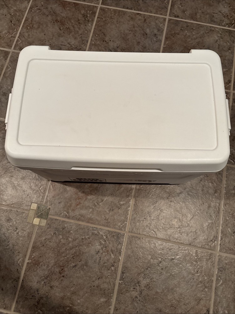 Igloo 48 Qt Cool White Cooler