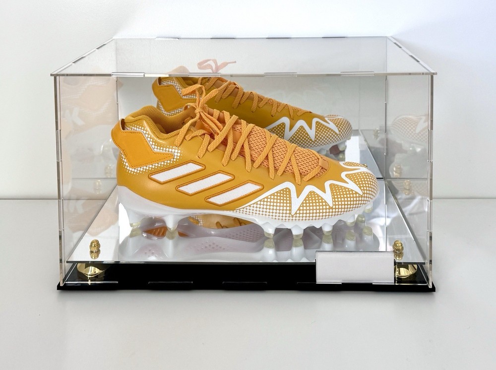 One Shoe Cleat Display Case with Gold Cones, Back Mirror & Risen Mirror Base