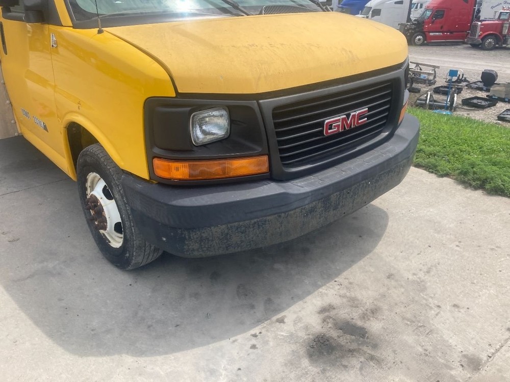 GMC CUBE VAN 1 PIECE POLY Bumper - Used