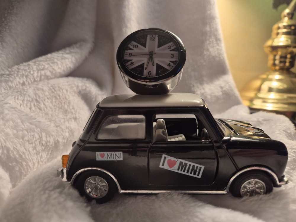 Mini Cooper Scale Model Car Retro Desk Clock - Black