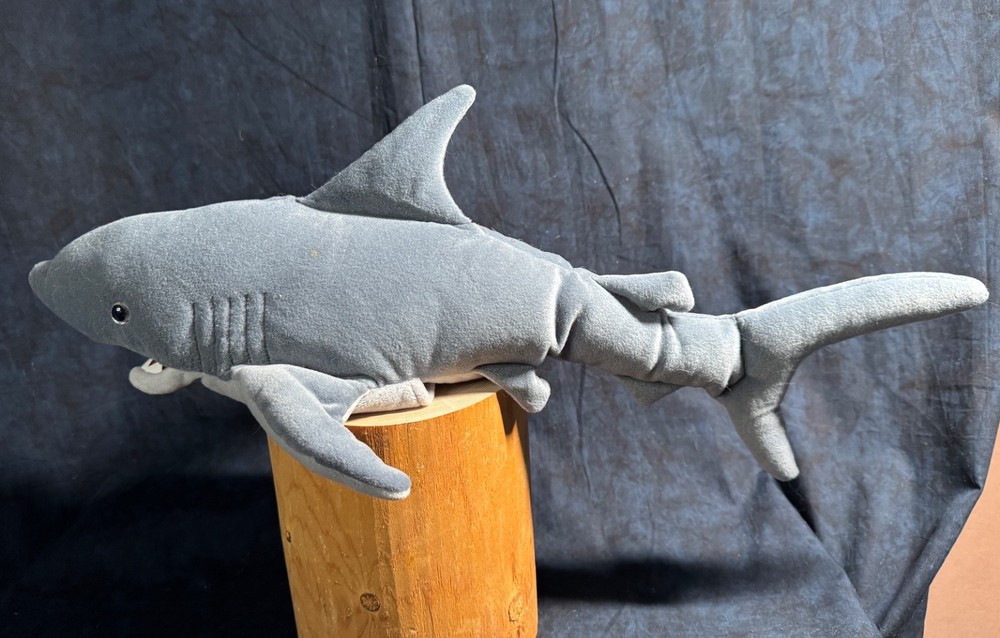 Folkmanis Puppet 22" Great White Shark Hand puppet, EUC