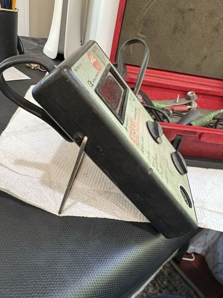 MAC tools ET3707 digital engine analyzer 10 megohms