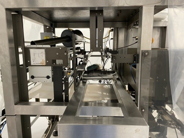MATRIX FORM FILL AND SEAL MACHINE