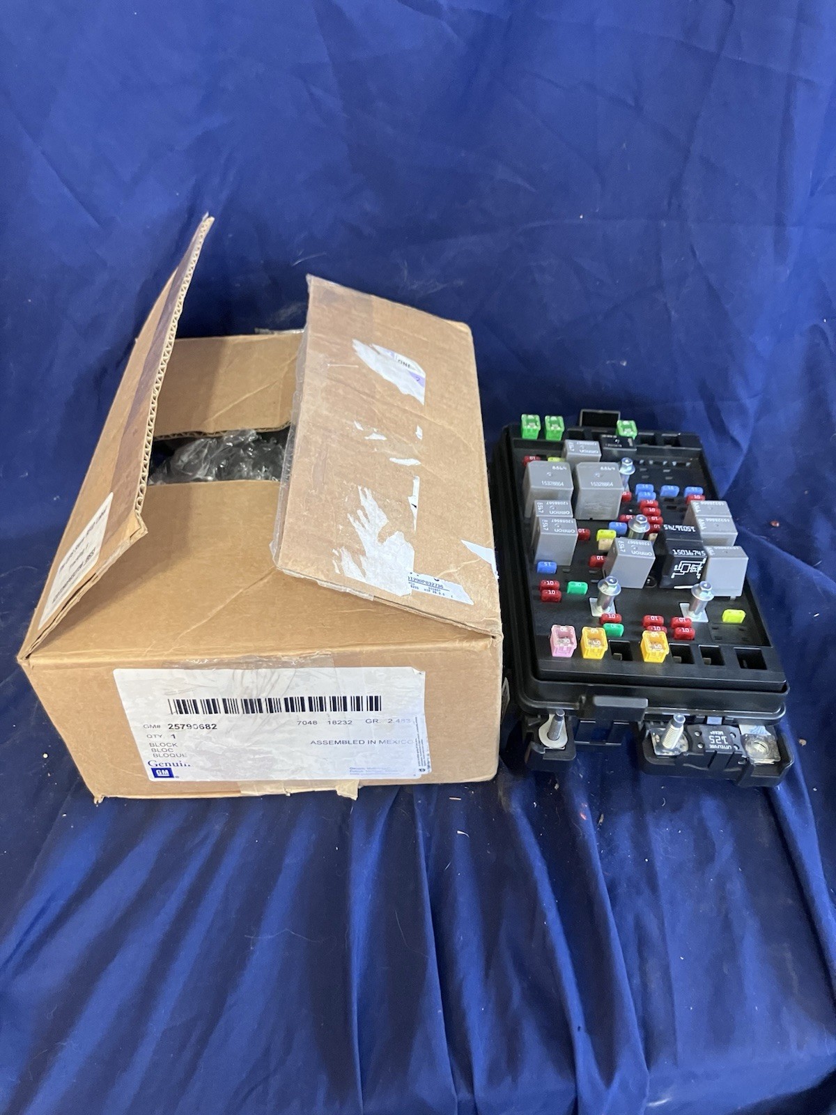 2007 TRAILBLAZER SS ENVOY DENALI RAINIER 6.0L 5.3L FUSE BOX 25790682-1 REBUILT