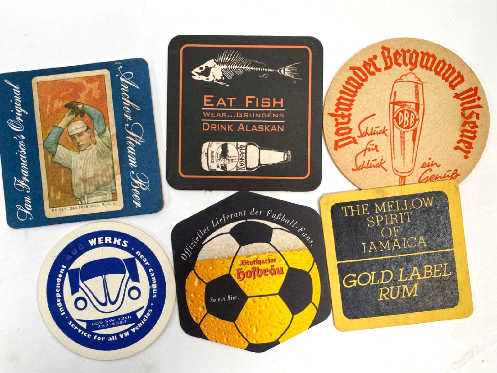 BEER COASTERS - GIANT LOT OF 550+ American, German & Microbrewery Beers COLORFUL