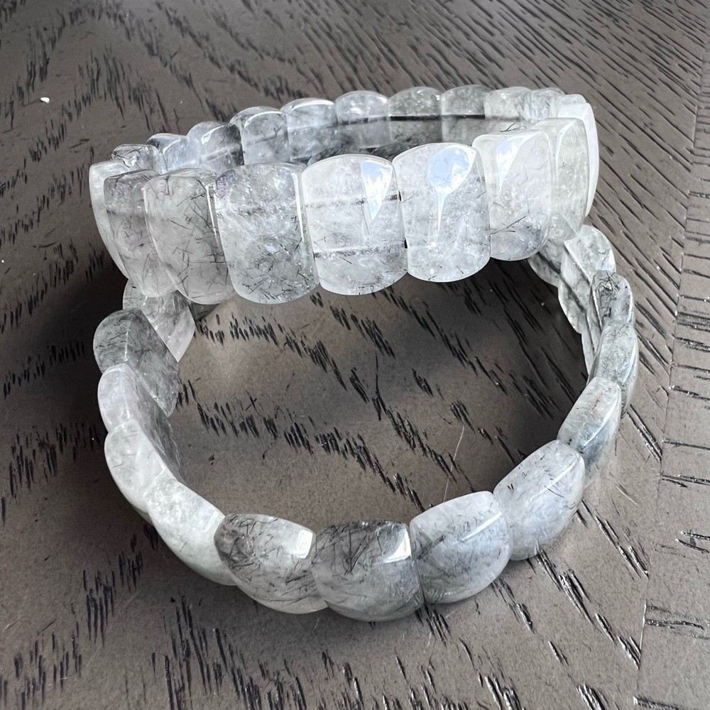 Black rutile soft bangle 7 (one)