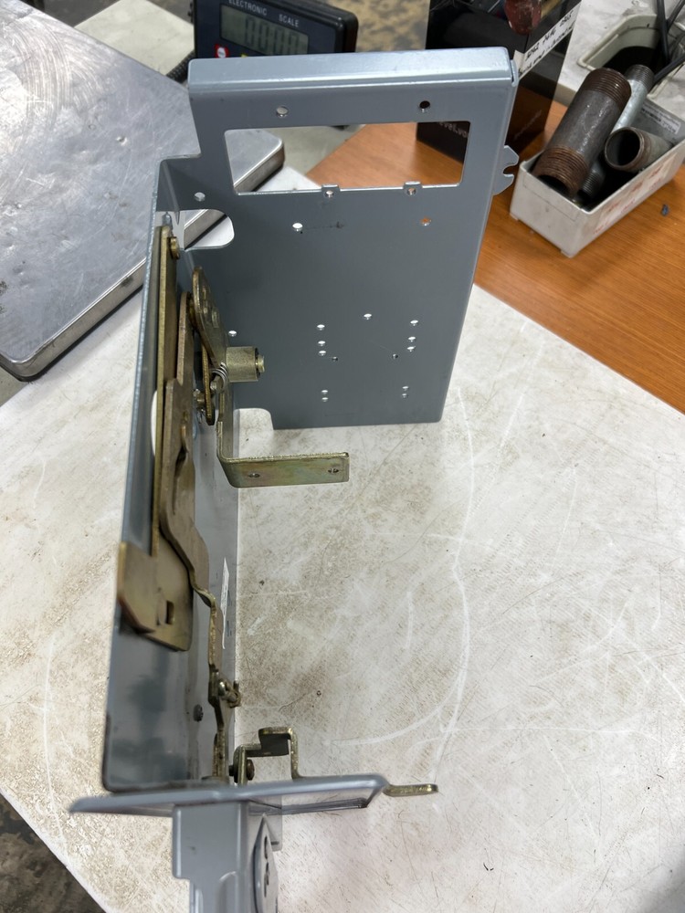 👀 SQUARE D MOTOR CONTROL HANDLE ASSEMBLY 80439-898-50