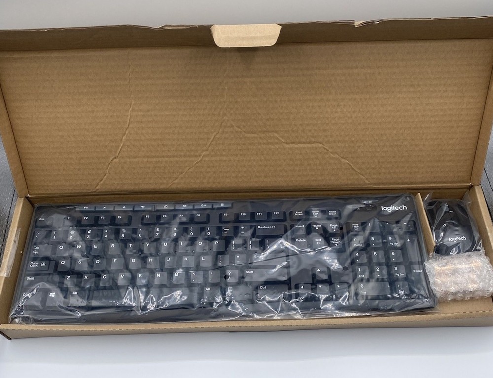 Logitech MK270 Wireless Keyboard and Mouse Combo New Open Box