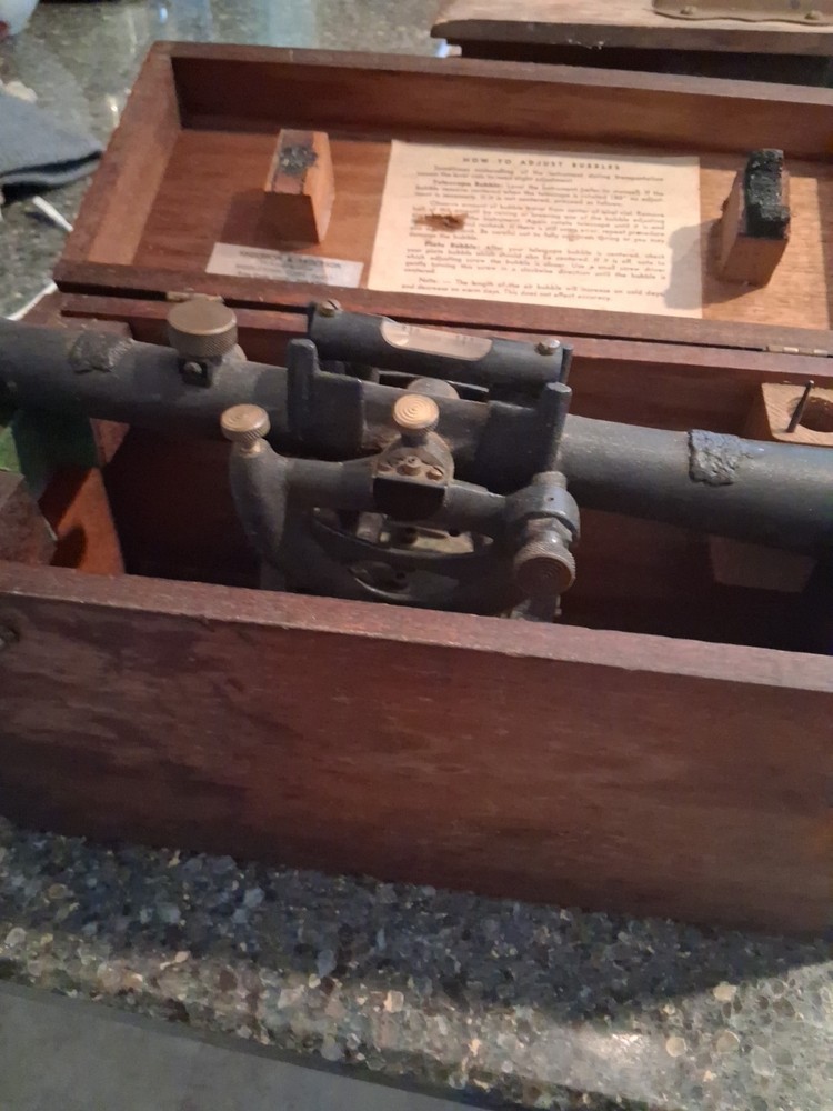 Vtg C.L. Berger & Sons Engineering Instruments Surveying Transit Model 143