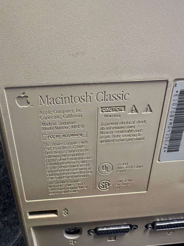 Macintosh Classic / keyboard mouse/ working!