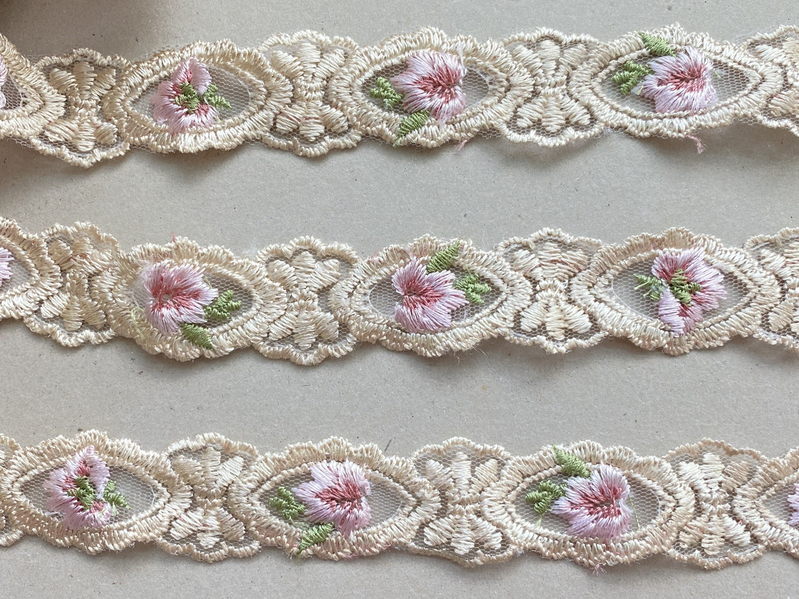 2 Yards Multicolor Floral Embroidered Border Trim/Sewing/Crafts/Bridal/1" Wide