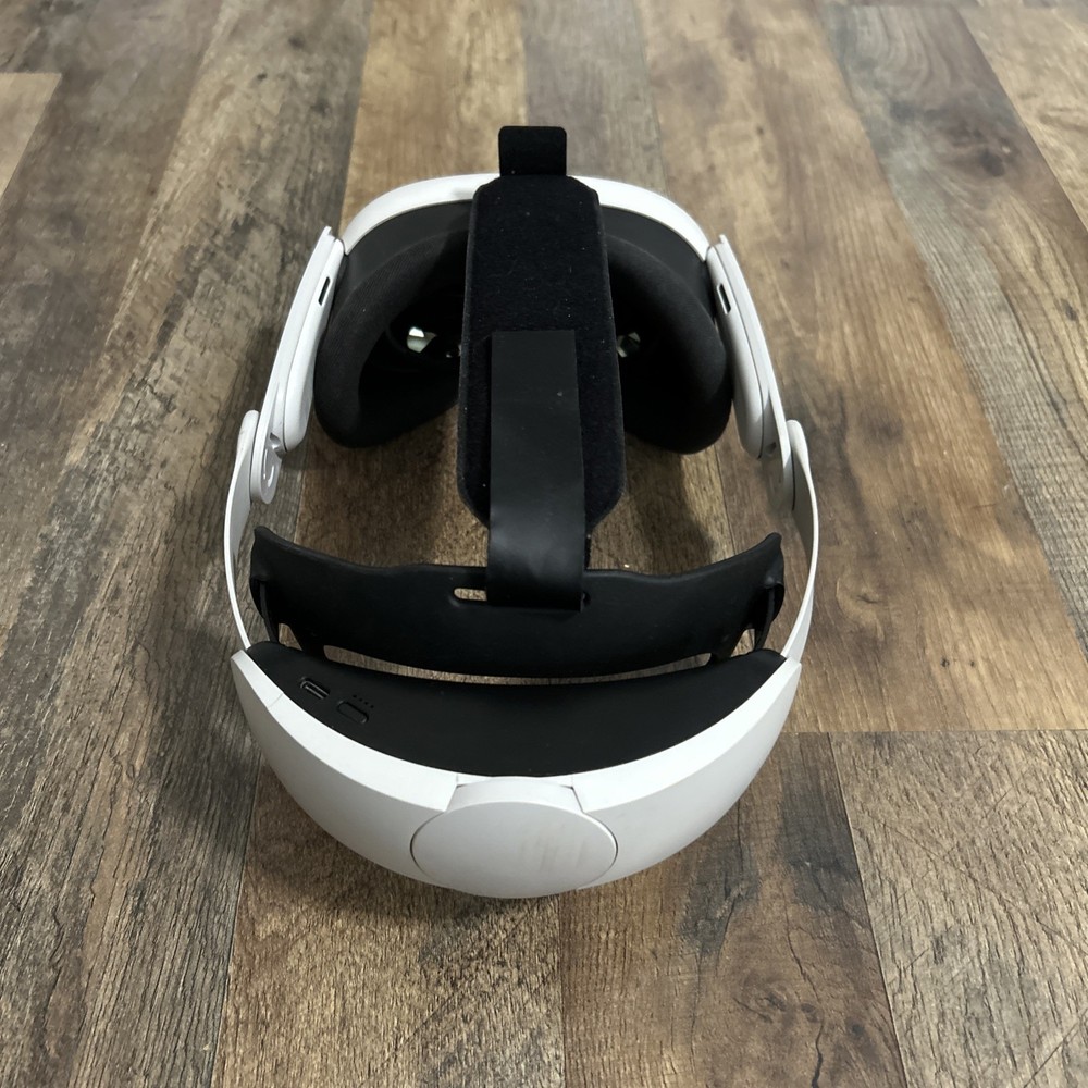 Meta Oculus Quest 3 - 128GB - Headset ONLY - Great Condition