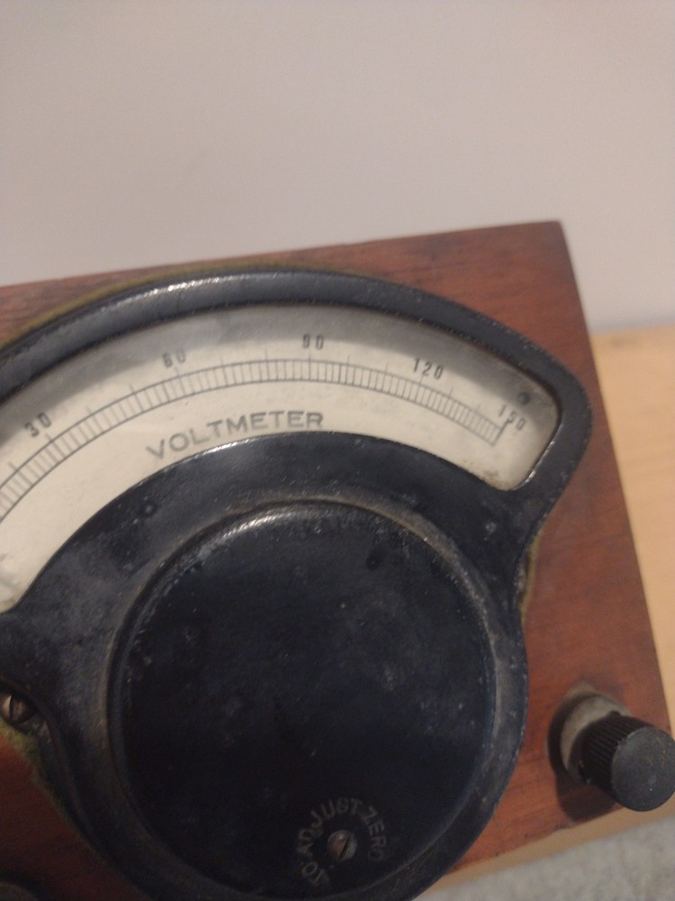 Antique Oak Hoyt Electrical Instrument Working Voltmeter