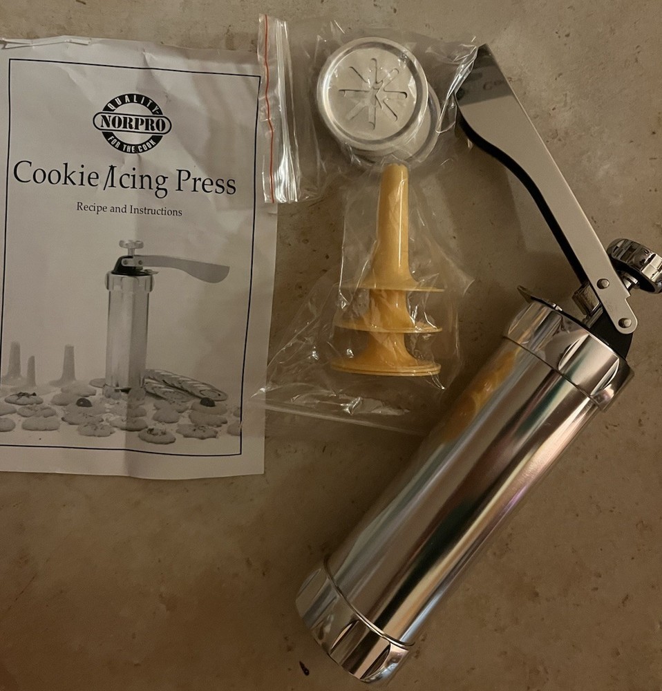 Norpro Cookie/Icing Metal Press 20 Cookie Discs 4 Icing Tips &Instructions #3300