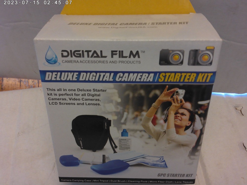 Digital camera 6pc accessory and cleaning kit NEW (Digital Film)