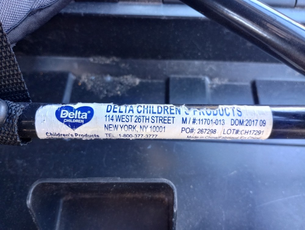 Delta children's double umbrella Stroller foot rest