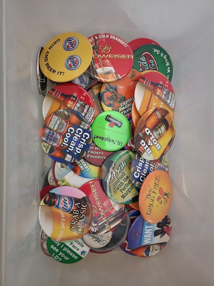Assorted server bling, sizes vary.  Good condition.
