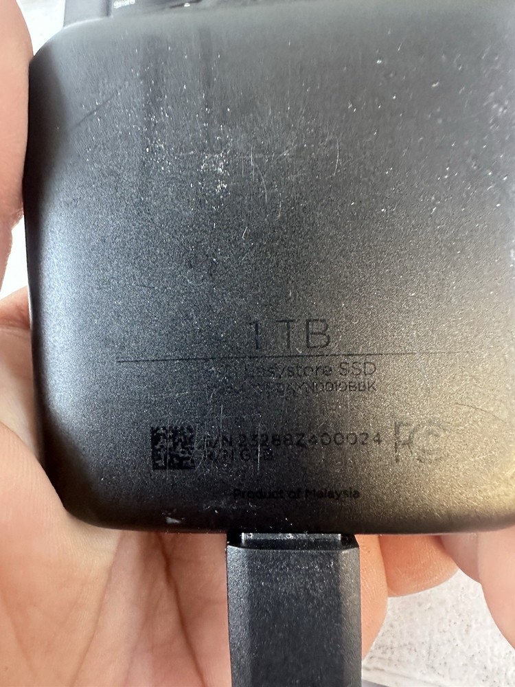 Western Digital 1TB Elements SE - Portable SSD, USB 3.0, Compatible with PC, ...