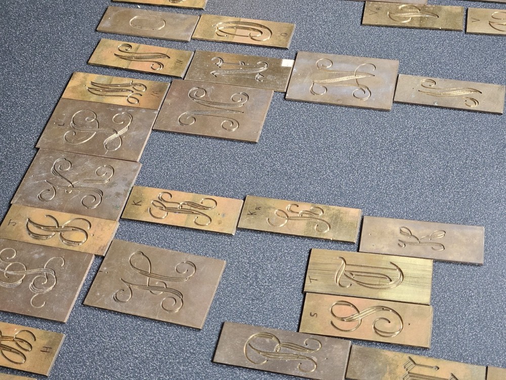 MIXED LINE CURSIVE FONTS, NEW HERMES ENGRAVING FONTS ~