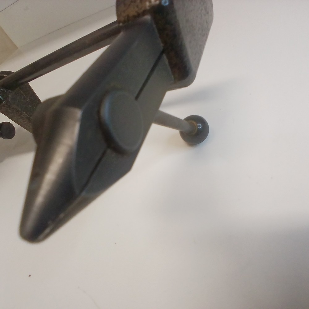 REGAL FLY TYING VISE WITH C-CLAMP BASE