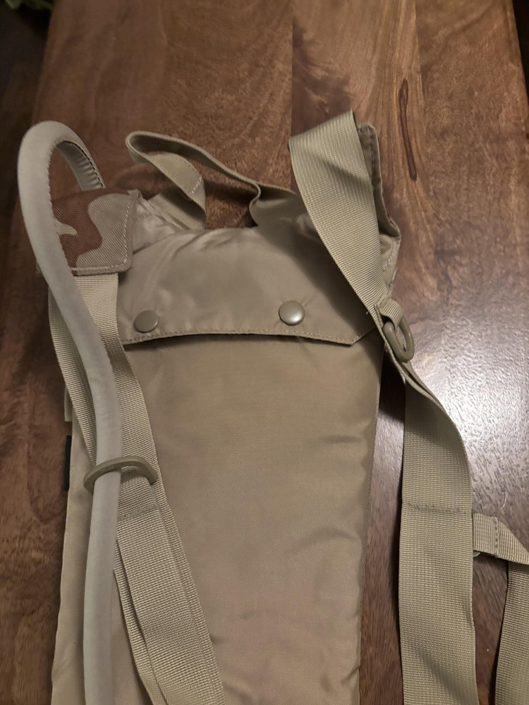 CamelBak Maximum Gear Hydration Pack Desert Camo Cordura Tactical Backpack
