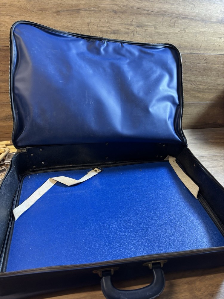 Vintage Inter-City Intercity Navy Railway Suitcase with functioning zip BR