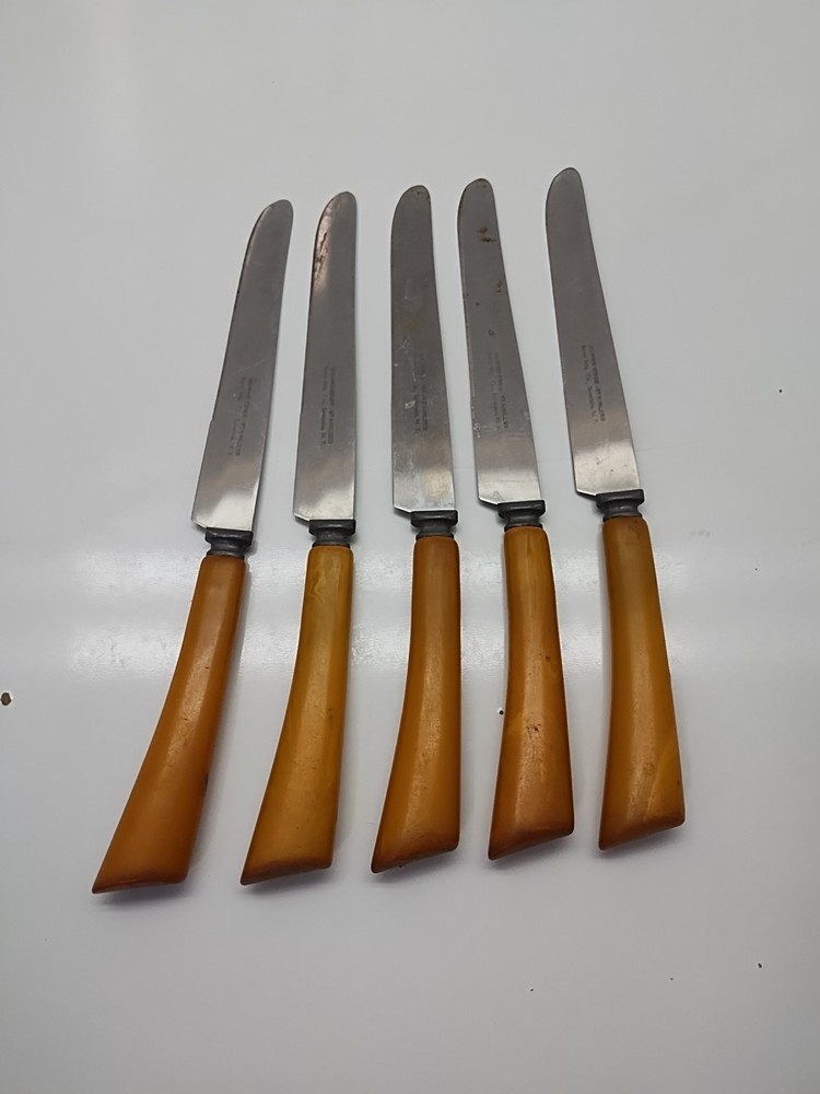 bakelite 5 set of knifes