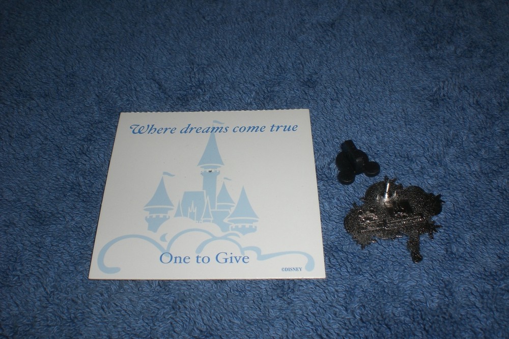Disney Where Dreams Come True Peter Pan TINKER BELL PIXIE DUST Version #1 Pin