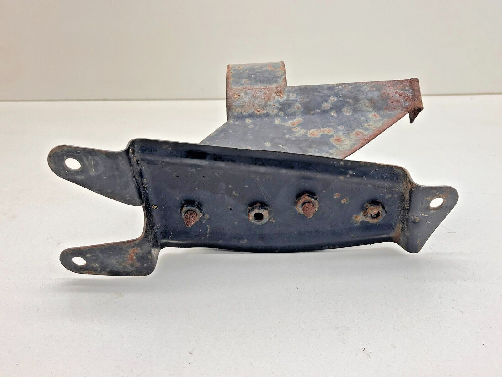 85-87 Chevy Truck 85-91 Suburban Jimmy Blazer CHARCOAL CANISTER BRACKET