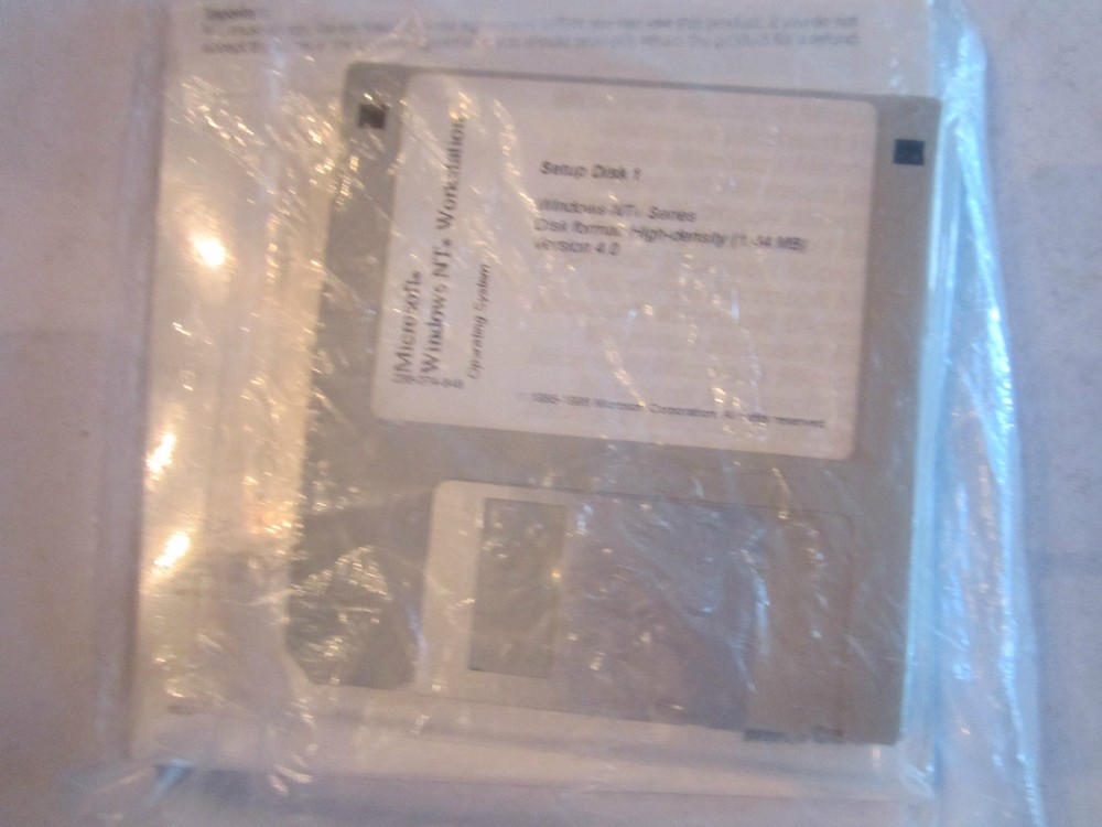 MICROSOFT WINDOWS NT WORKSTATION OPERATING SYSTEM & IOMEGA CD-R RECORDABLE DISC