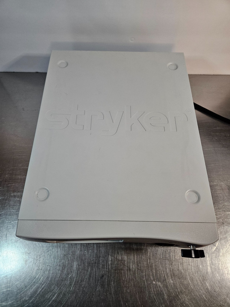 Stryker L9000 LED Light Source, tested.