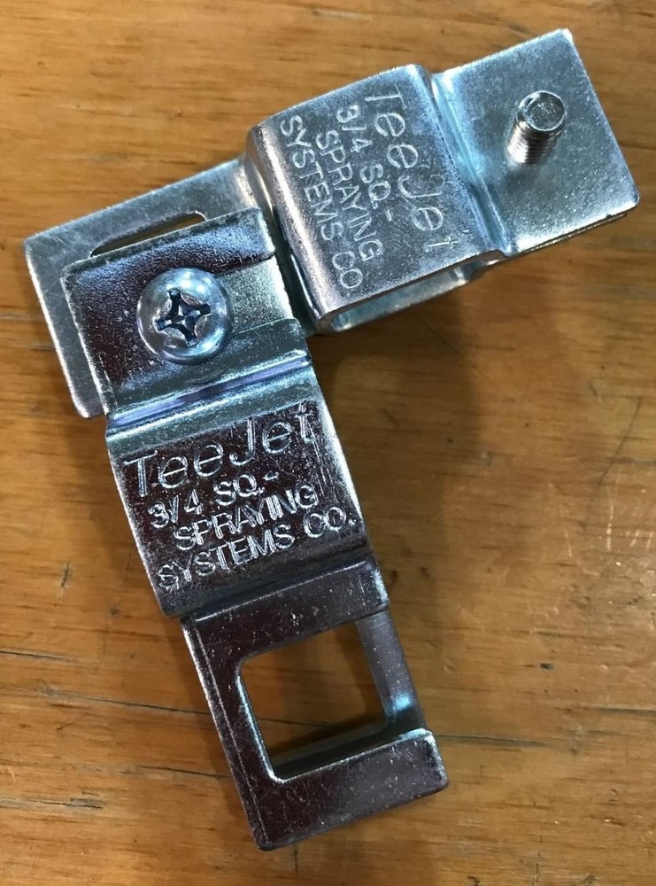 (6) 3/4" clamps & (2) 1/2" single nozzle bodies