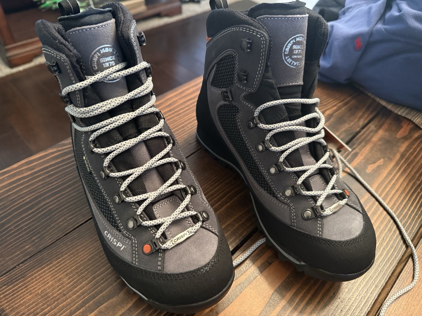 New Crispi Women's 10 Men’s 9 Summit II GTX Boots hunting hiking