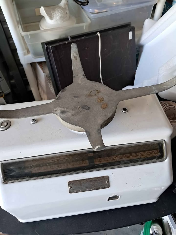 Dayton Hobart Model 970 scale